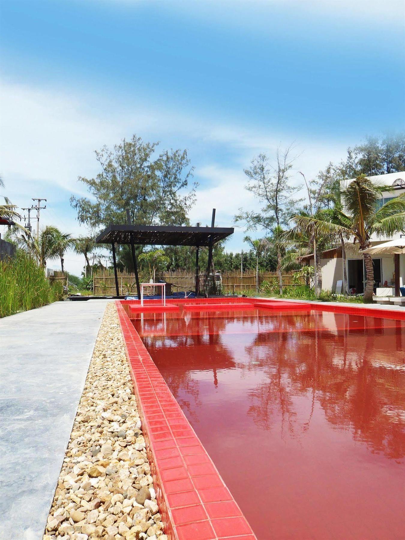 Red Z The Ocean Hotel Puk Tian Luaran gambar